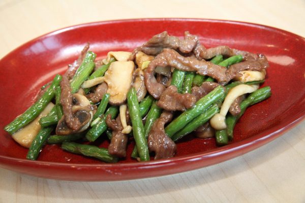 Sliced Beef Rib With Green Beans